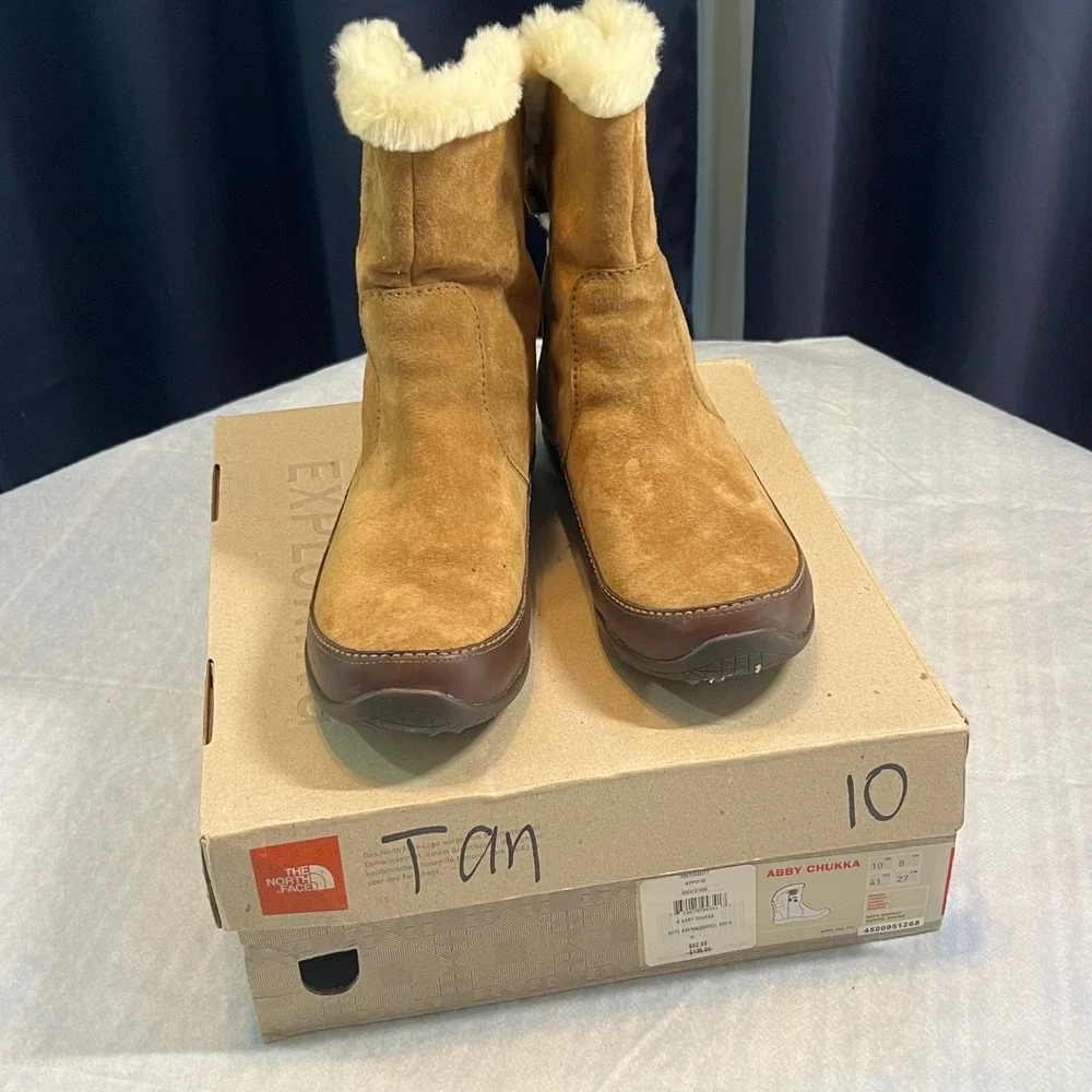 The North Face Abby Chukka Tan Suede Waterproof PrimaLoft Insulated Boots W10